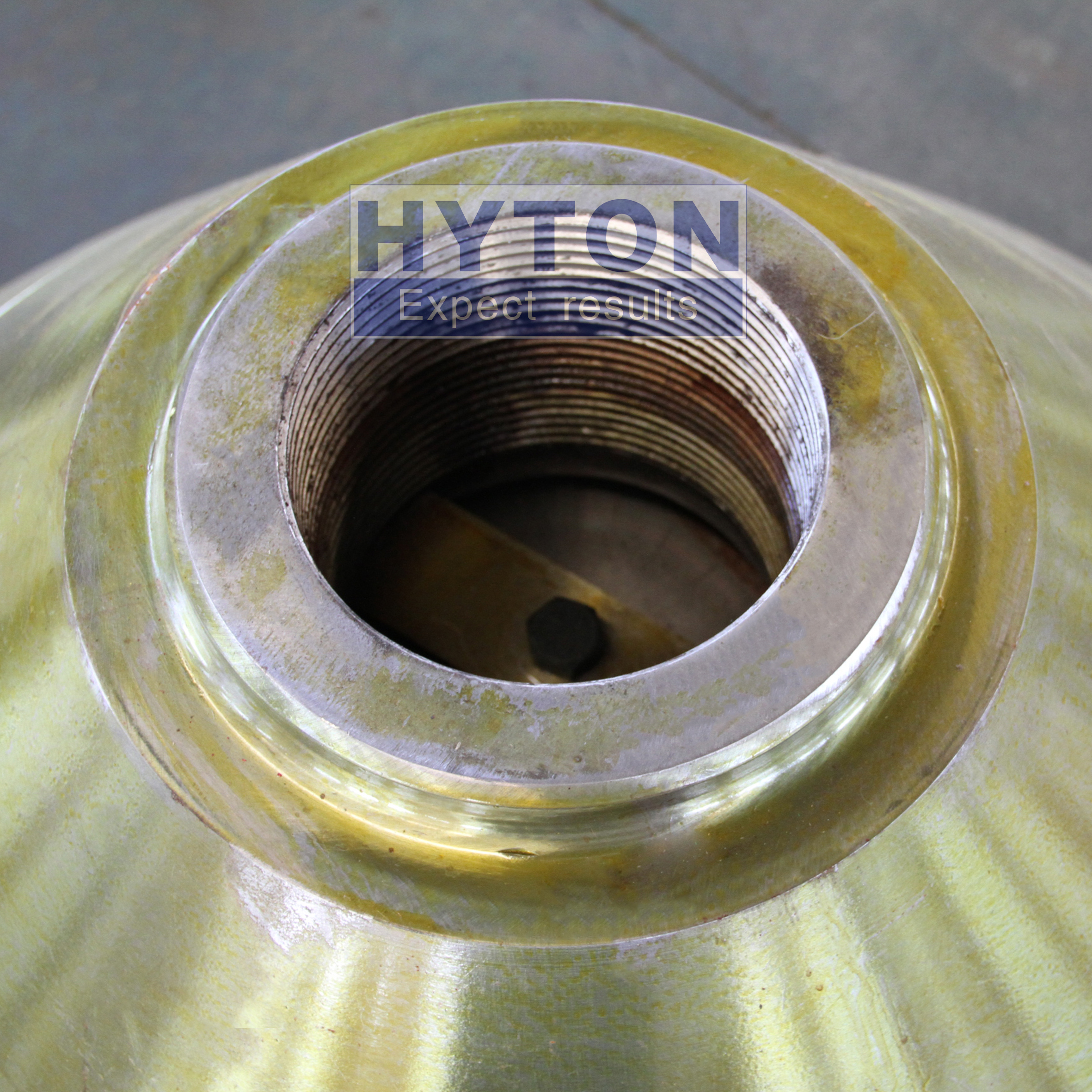 La cabeza del ensamblaje de piezas de repuesto es adecuada para la trituradora de cone MetSo Hp300